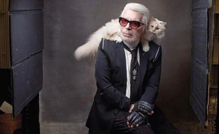 Karl Lagerfeld e sua gata Choupette